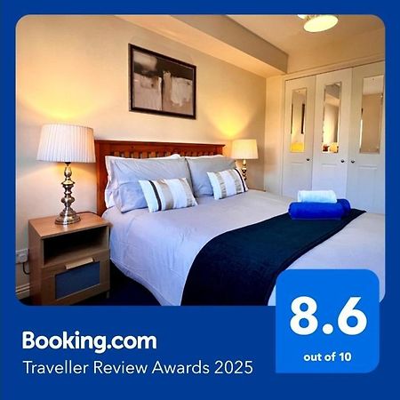 Stylish Modern Flat With Juliet Balcony & Parking Daire Glasgow Dış mekan fotoğraf